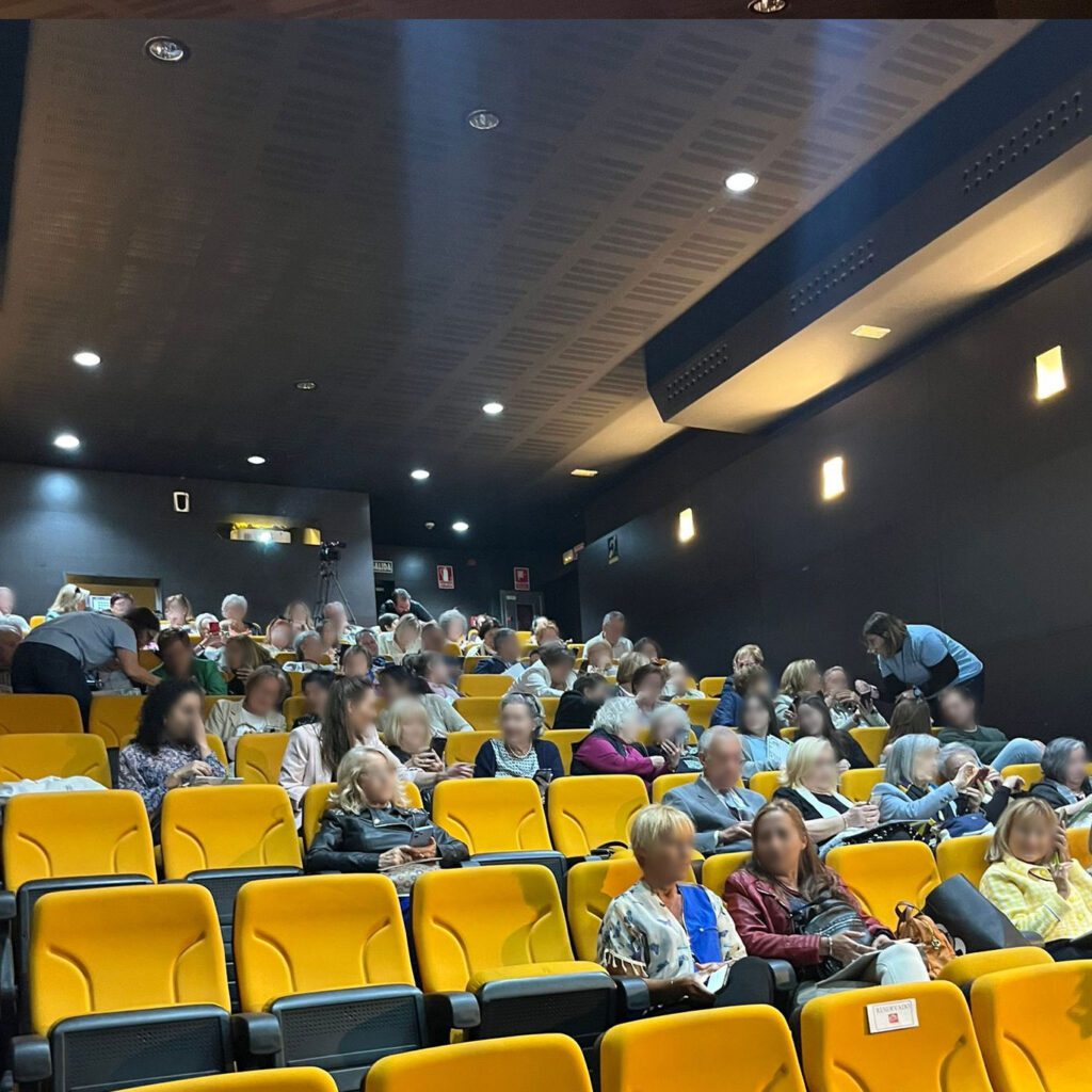 publico de charla de inteligencia artificial